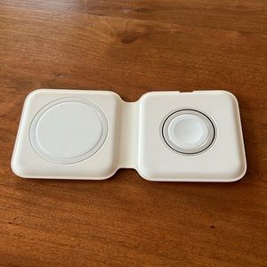 Apple MagSafe Duo Charger for iPhone and Apple Watch